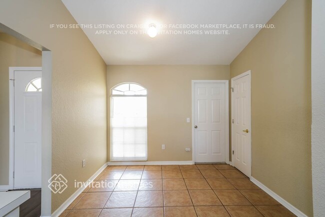 Building Photo - 3011 Thoroughbred Loop S