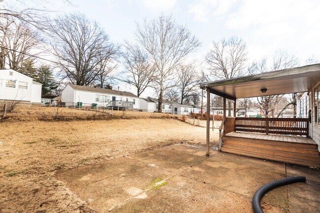 Foto del edificio - Charming & Spacious Home in Bellefontaine Neighbors – Move-In Ready!