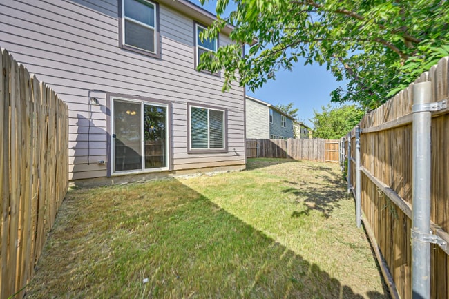 Building Photo - 4504-4506 Alamosa St