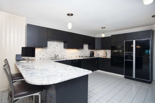 Building Photo - 51 Harbour Dr