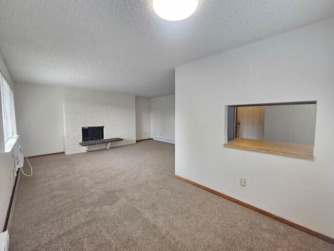 Building Photo - 2309 E 29th Ave