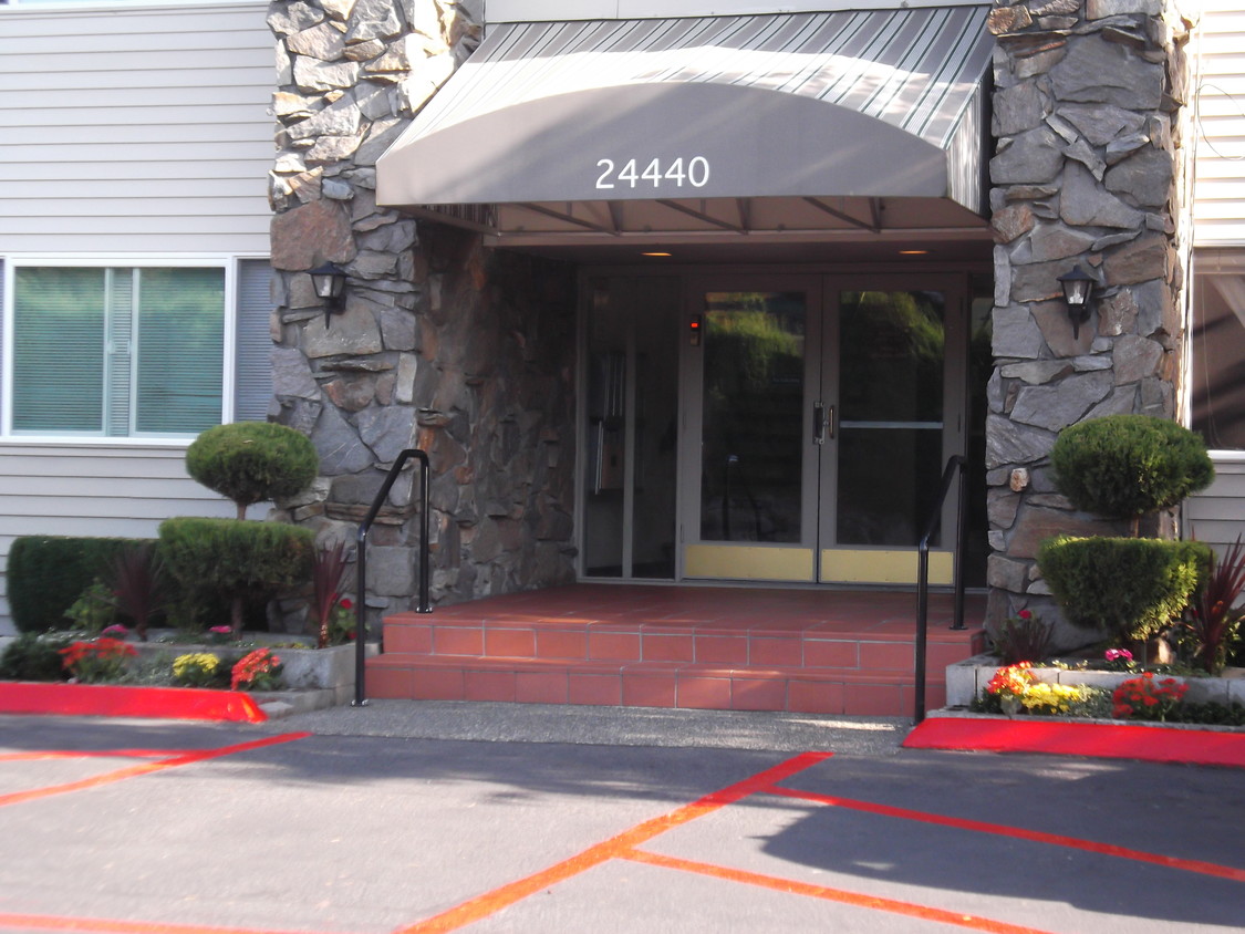 Red Carpet Apartments Kent Wa