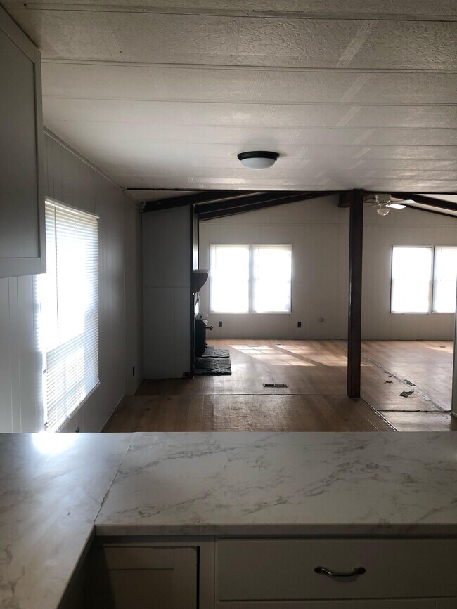 Building Photo - 9674 Flowers Rd