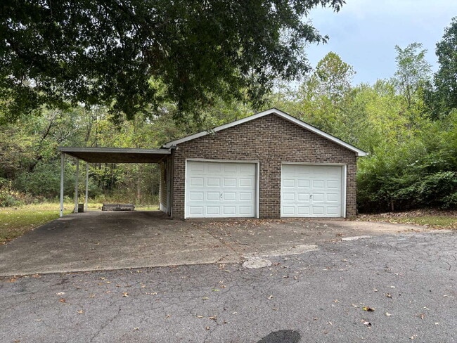 Building Photo - 680 Arms Dr