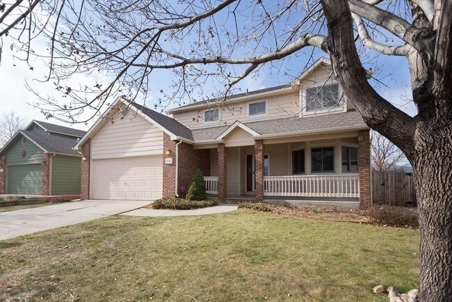 Building Photo - Home backing to foothills