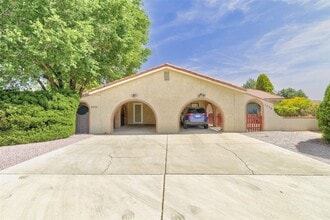 Building Photo - 1298 Tapadero Dr