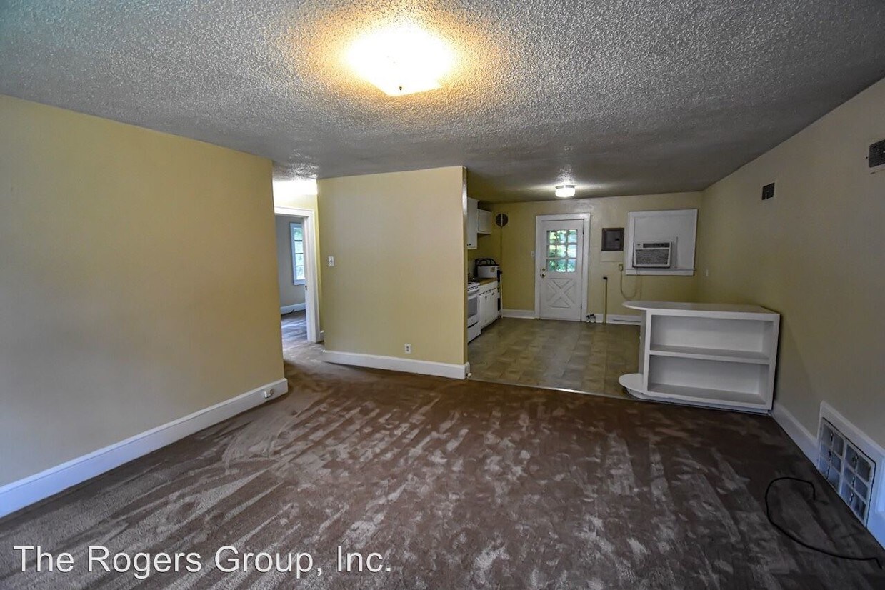 Primary Photo - 140-142 Lynnhaven Ave