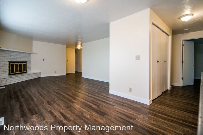 Building Photo - 3 br, 2 bath House - 3495 Onyx St.