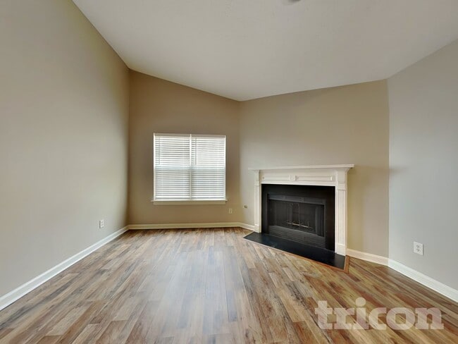 Foto del edificio - 270 Hayward Ln