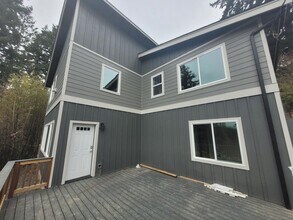 Building Photo - 3404 Taylor Ave