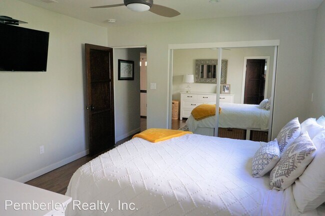 Building Photo - 4 br, 3 bath House - 4761 Lomita Dr