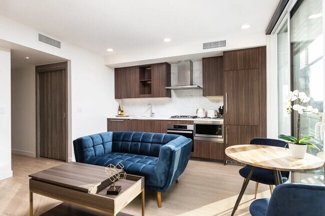 Building Photo - 89 Nelson St.