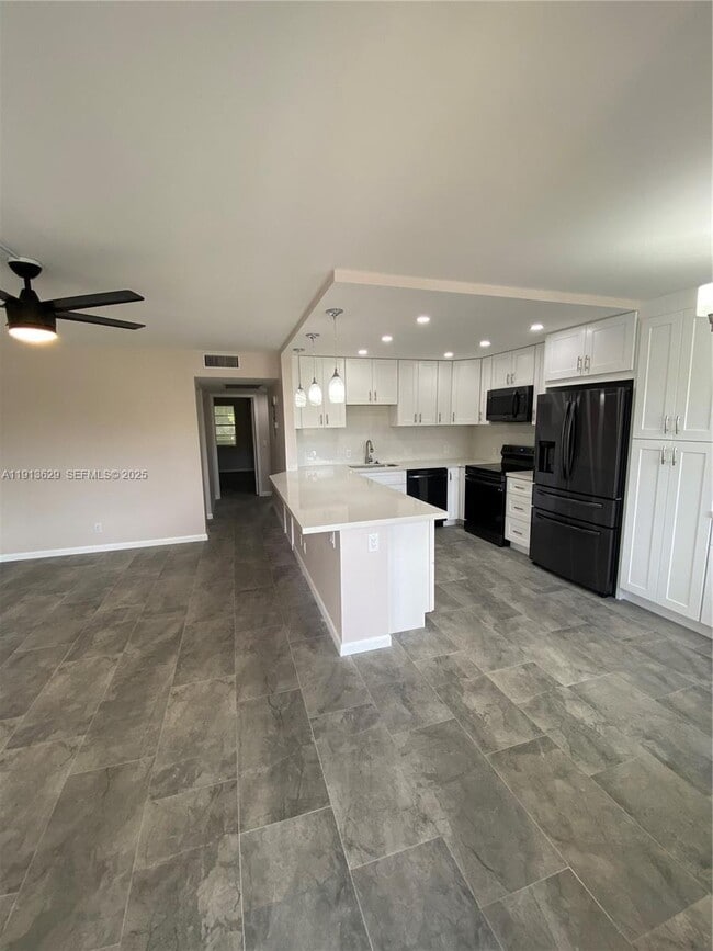 Building Photo - 2022 Newcastle B