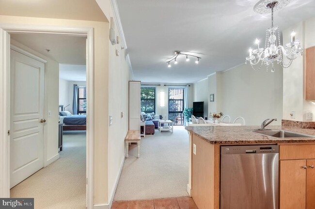 Foto del edificio - 631 D St NW