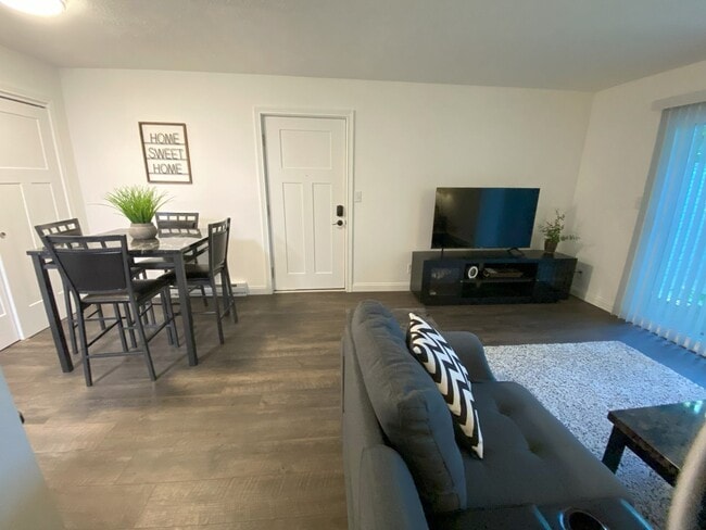 Interior Photo - 24 Flats