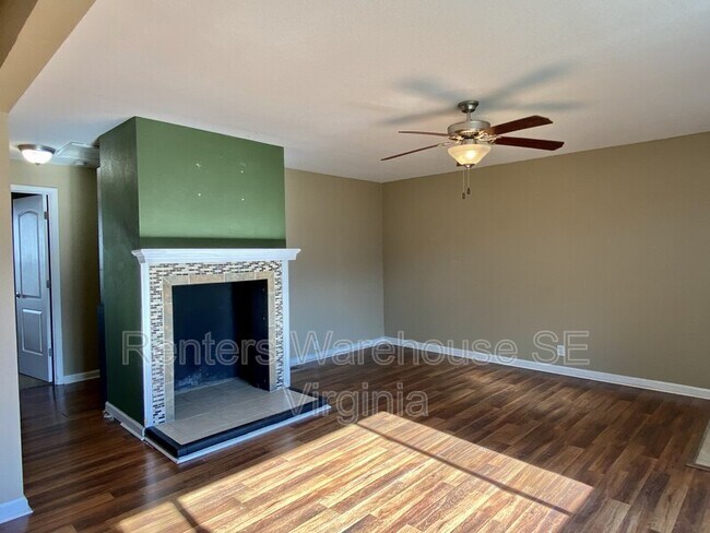 Building Photo - 428 Draper Dr