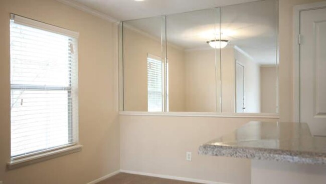 Foto del edificio - 1 bedroom in Kingwood TX 77339