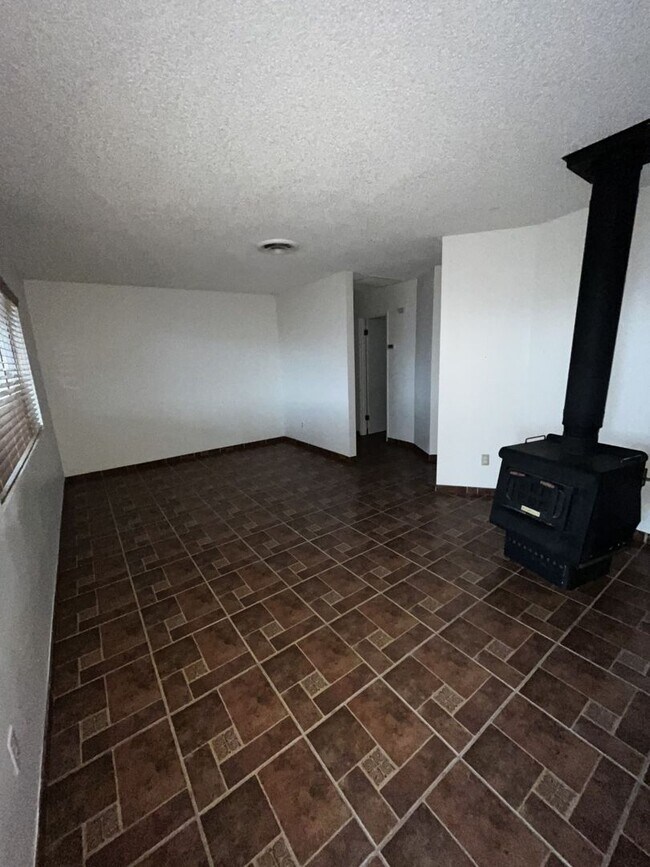 Foto del edificio - AVAILABLE NOW $200 off First Month Rent