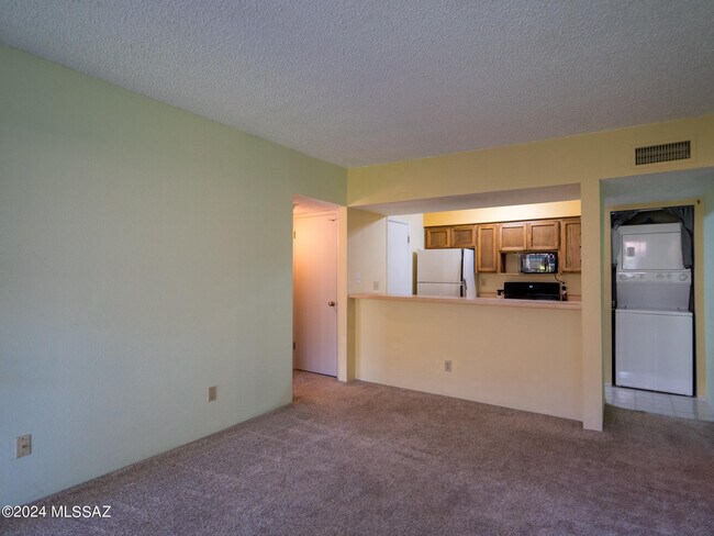 Foto del edificio - 7664 E 22nd St