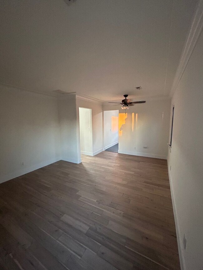 Foto del edificio - 2 bedrrom 1 Bath Remodeled Condo with City...