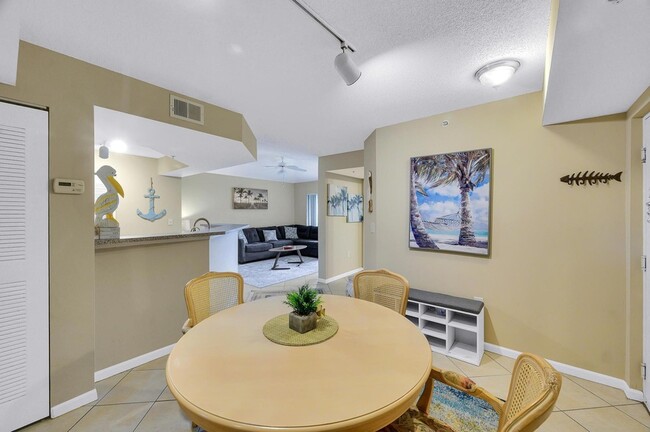 Building Photo - 3670 NW Adriatic Ln