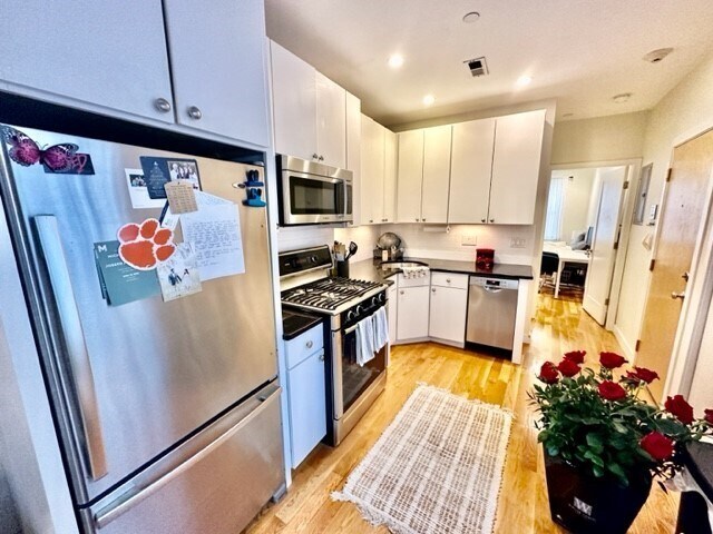 Foto del edificio - 419 Hanover St