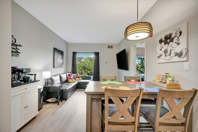 Foto del edificio - 8303 Palm Pkwy