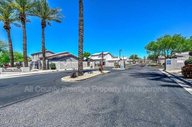 Foto del edificio - 15651 N 79th Ln