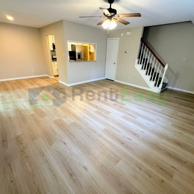 Building Photo - 401 Henley Ct
