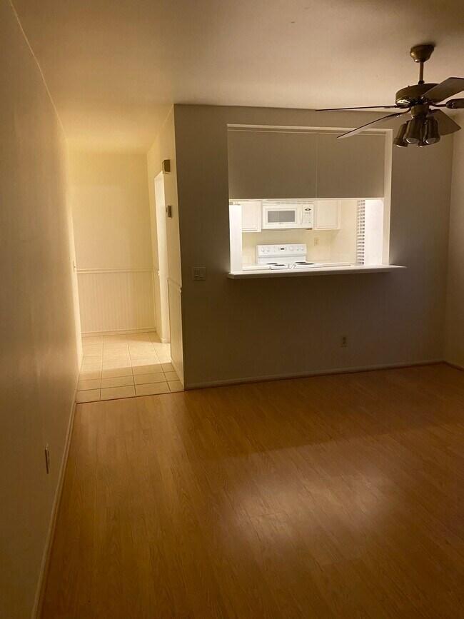 Foto del edificio - 7288 Hermosa Ave
