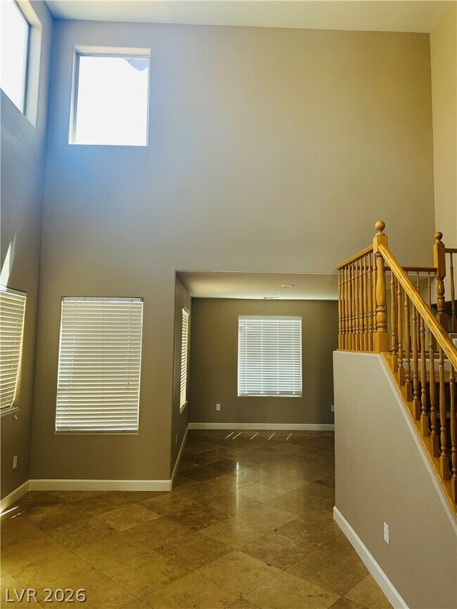 Foto del edificio - 5071 Penryn Ct