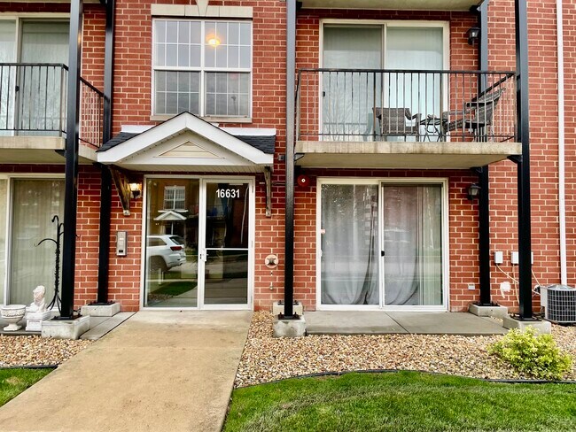Foto del edificio - 16631 Liberty Cir