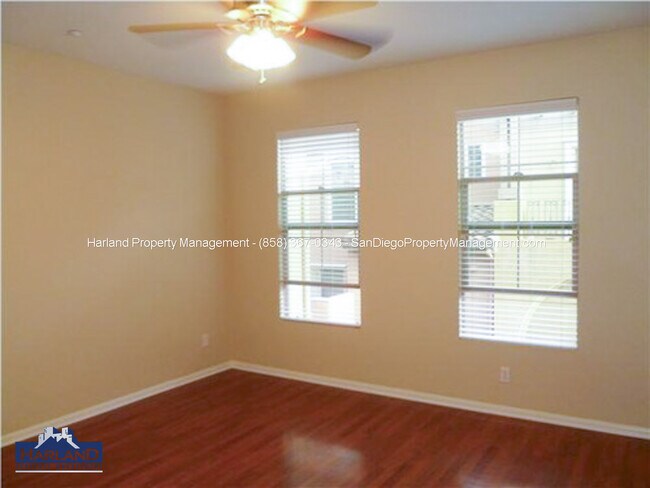 Building Photo - 309 Bishop Dr