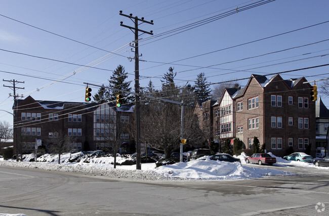 Building Photo - 1687 Broad St