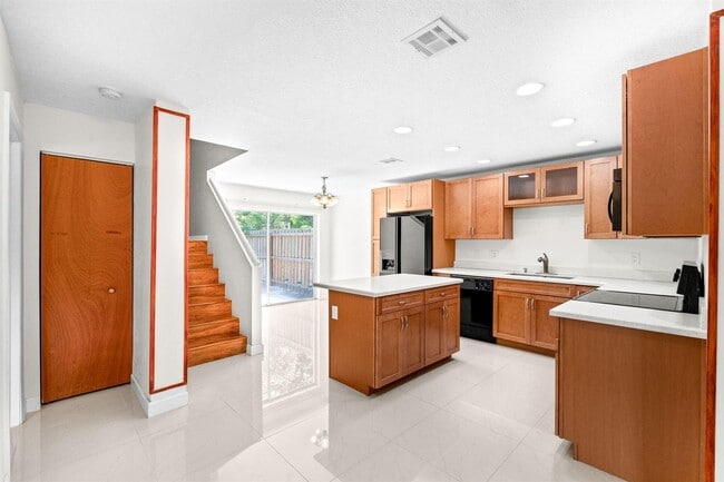 Building Photo - 12210 Dartmoor Dr