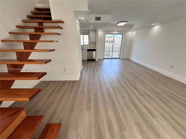 Foto del edificio - 1328 NW 4th St