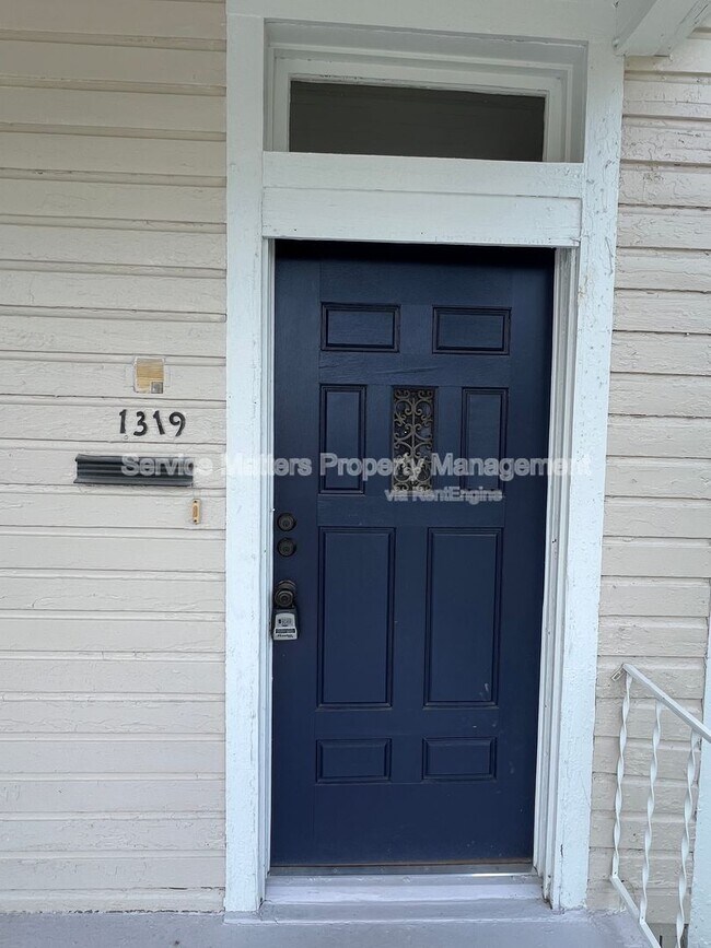 Foto del edificio - 1319 W Jackson St