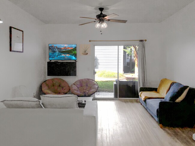 Sala de estar - 4220 Wilshire Blvd