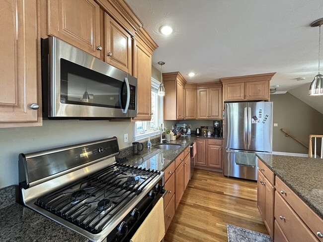 Building Photo - 90 High St