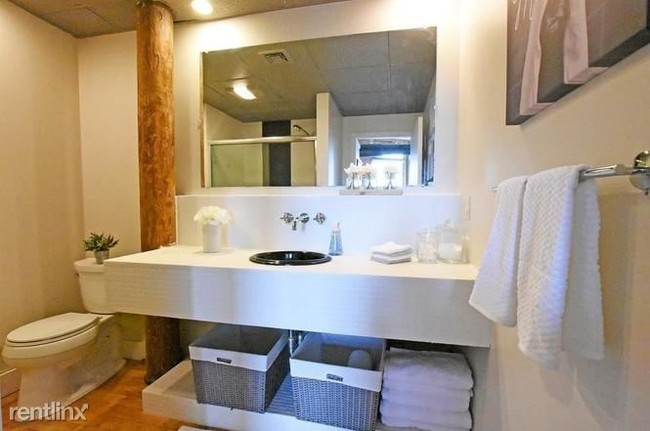 Building Photo - 1 br, 1 bath - 14 Imperial Pl Unit 401