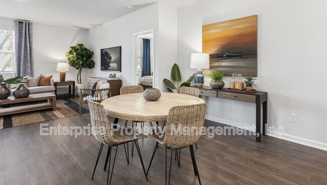 Foto del edificio - 250 Kipling Dr