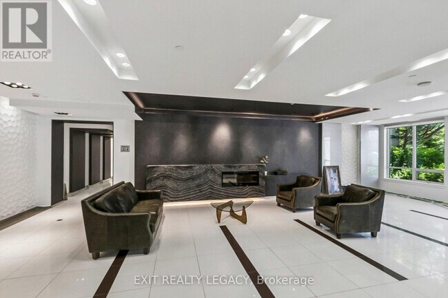 Photo du bâtiment - 7167 Yonge St