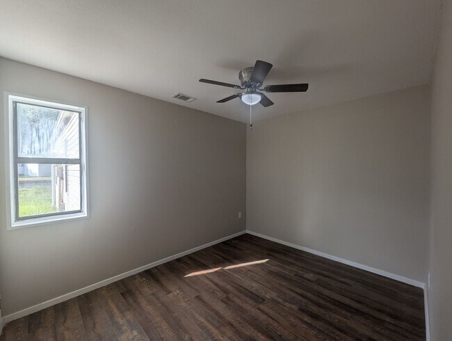 Foto del edificio - Quail Valley 3 Bedroom 2 bathroom