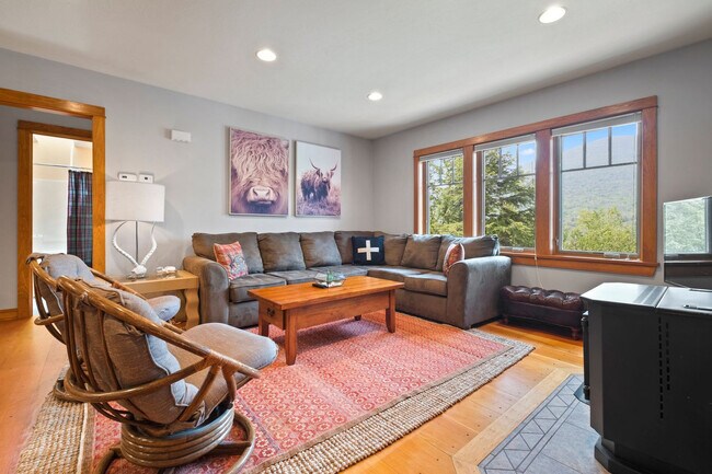 Foto del edificio - 196 Black Mountain Rd