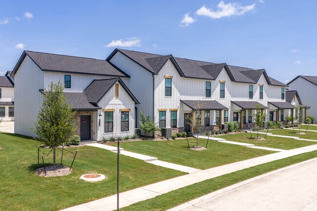 Building Photo - Charleston Mills Luxury Townhomes