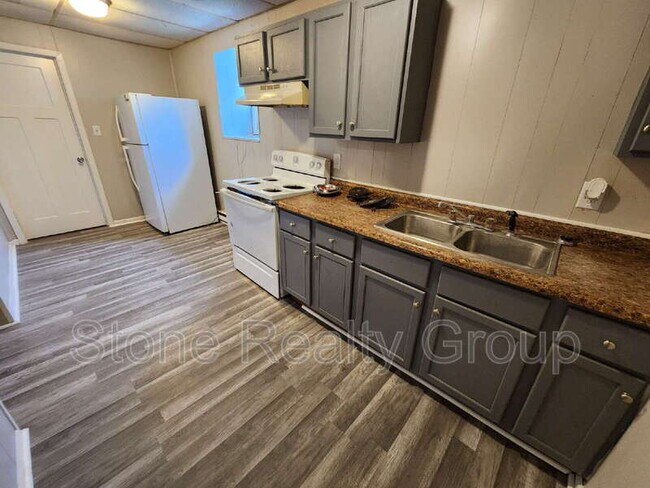 Foto del edificio - 1430 S 25th St