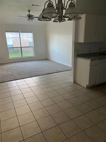 Building Photo - 106 Honey Bee Dr