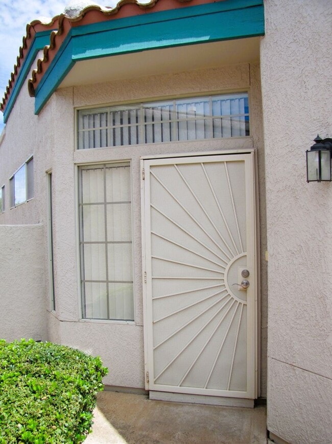 Building Photo - 2BR/2BA/2CG, 1437 sq.ft. rental w/ communi...