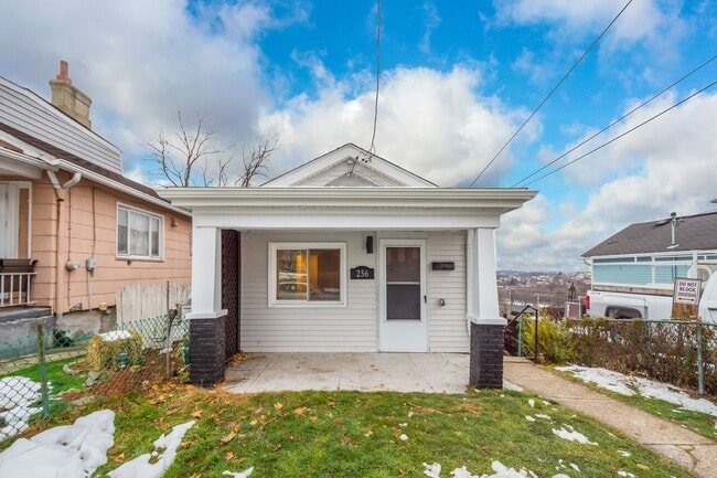 Building Photo - SCORE 50% OFF 1ST MONTH'S RENT IF SIGNED BY DEC 12! Stunning 4 bedroom home in Mt. Washington ava...