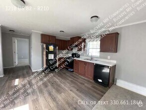 Building Photo - 3218 OH-82